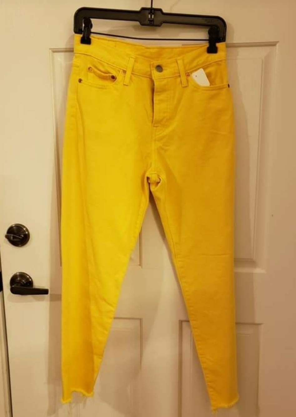 Levi's raw hem White tab size 26